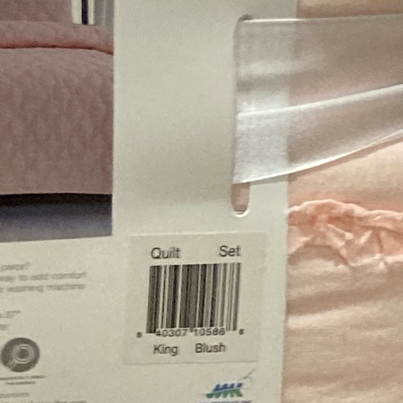 Quilt & Shams - California Design Den (Blush) Pink Quilt & Shams - Picture 5 of 6